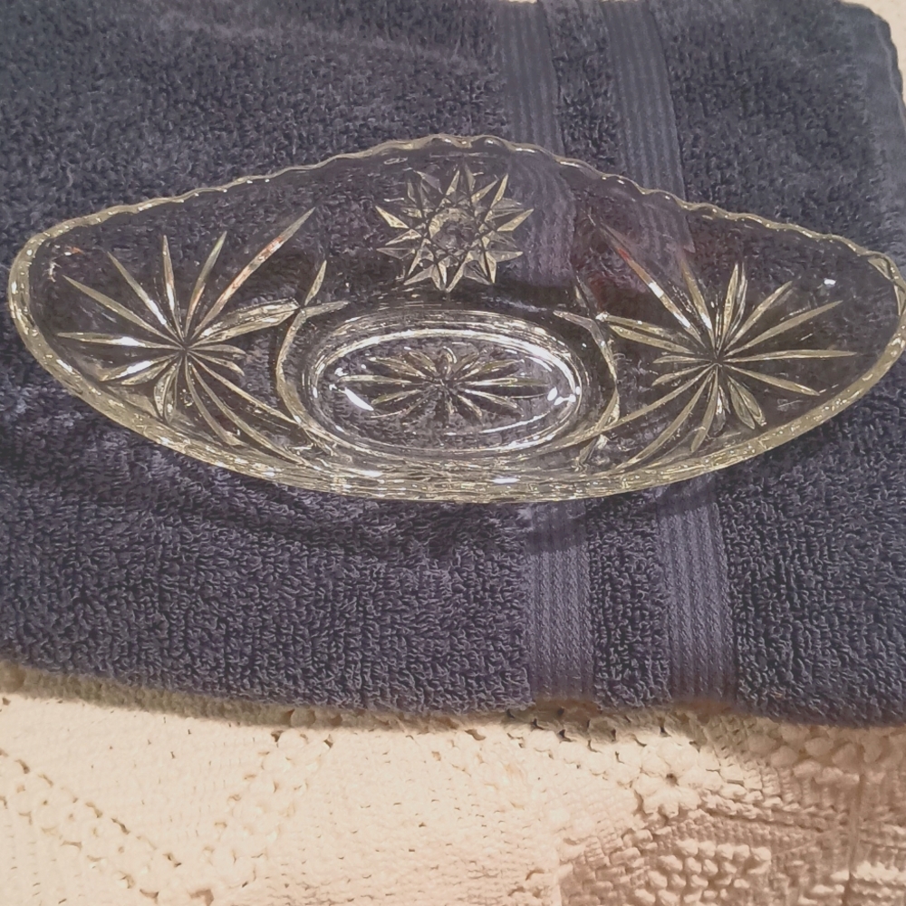 Anchor Hocking Star of David clear serving dish, 9 1/2" x 4 1/4" no flaws